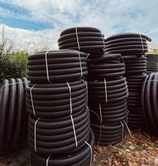 FRUTIBEST - Plastic Pipe Factory in Albania, since 2006 has been producing HDPE, HDPE-RC plastic pipes, Corrugated Pipes, PVC Pipes, etc. Fabrika e Tubave Plastike Frutibest prej vitit 2006 prodhon tuba plastike HDPE, HDPE-RC, Tuba Korrogato, Tuba PVC, Tuba PPR, Rekoderi etj.
